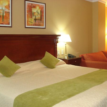 Condado Hotel Casino Santo Tome Bagian luar foto