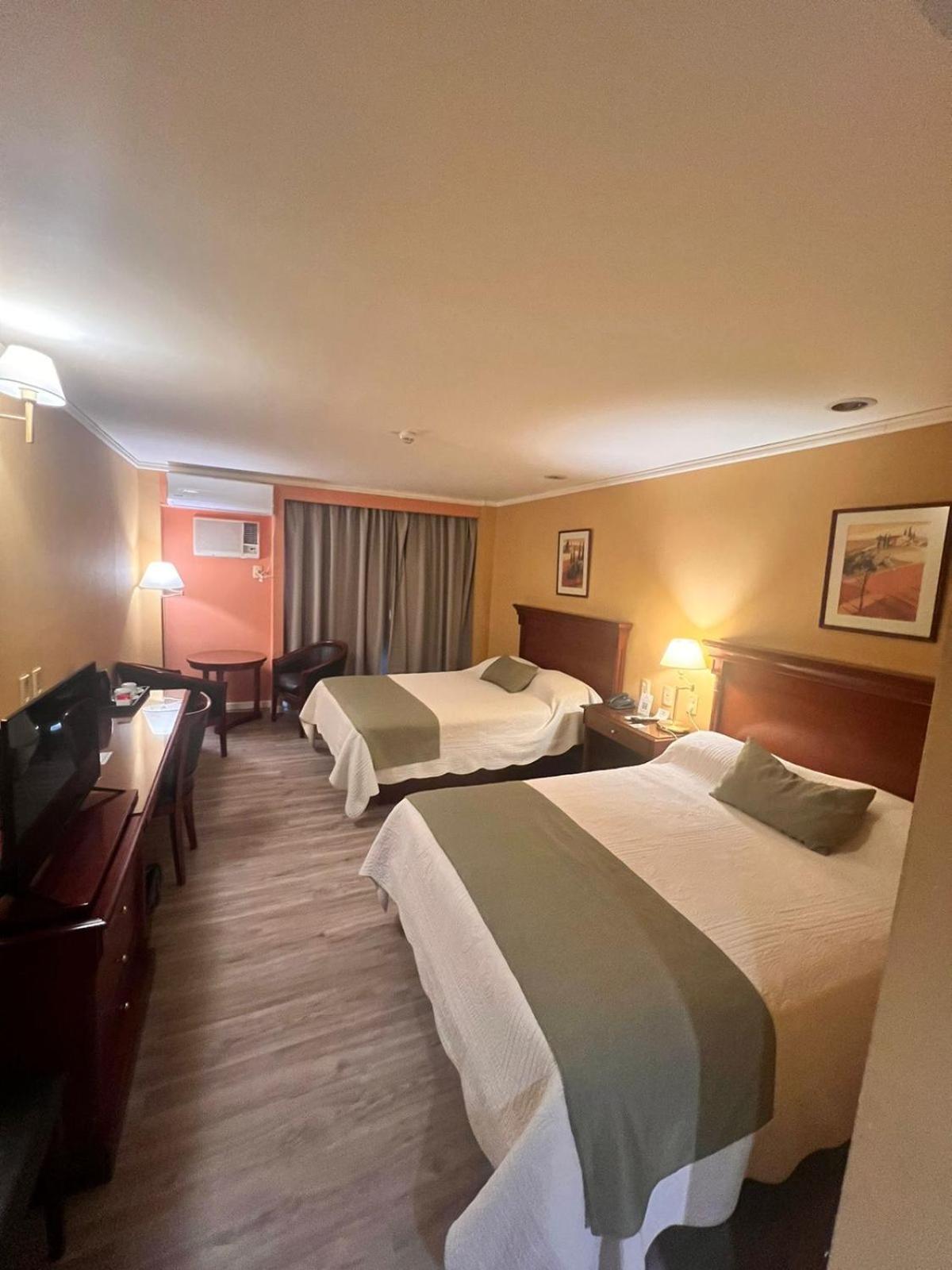 Condado Hotel Casino Santo Tome Bagian luar foto